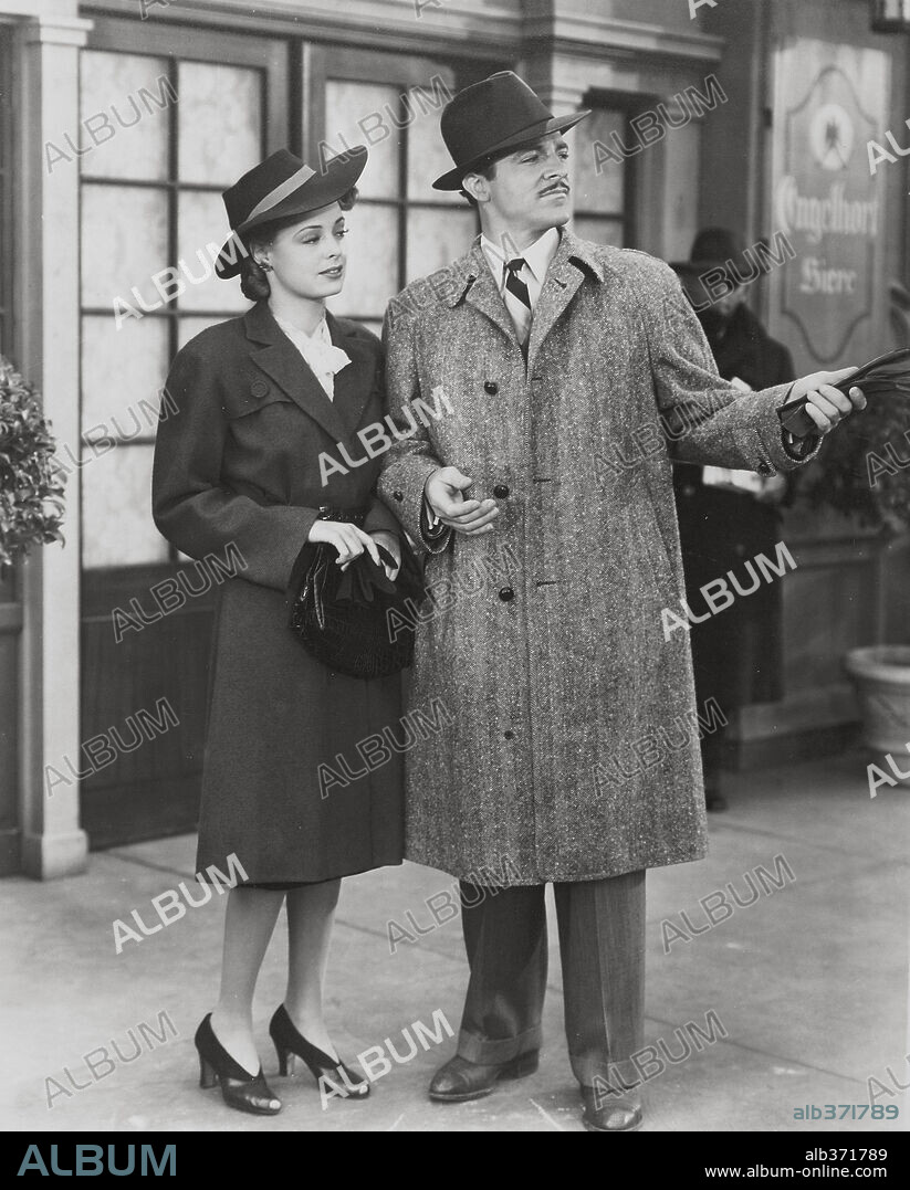 DANA ANDREWS und VIRGINIA GILMORE in BERLIN CORRESPONDENT, 1942, unter der Regie von EUGENE FORDE. Copyright 20TH CENTURY FOX/ALLIED STARS/ENIGMA.