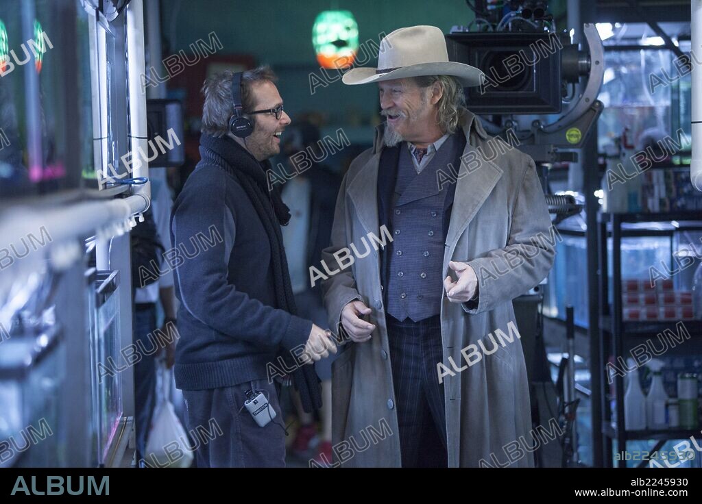 JEFF BRIDGES and ROBERT SCHWENTKE in R. I. P. D., 2013, directed by ROBERT SCHWENTKE. Copyright UNIVERSAL PICTURES.