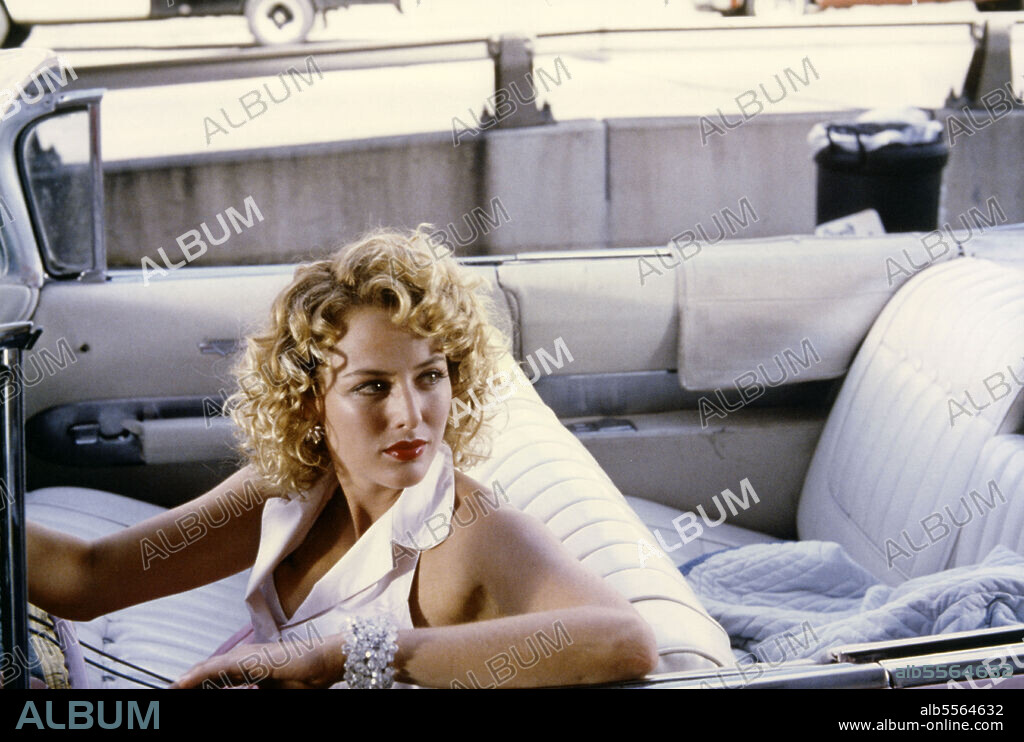 VIRGINIA MADSEN en LABIOS ARDIENTES, 1990 (THE HOT SPOT), dirigida por DENNIS HOPPER. Copyright ORION PICTURES.