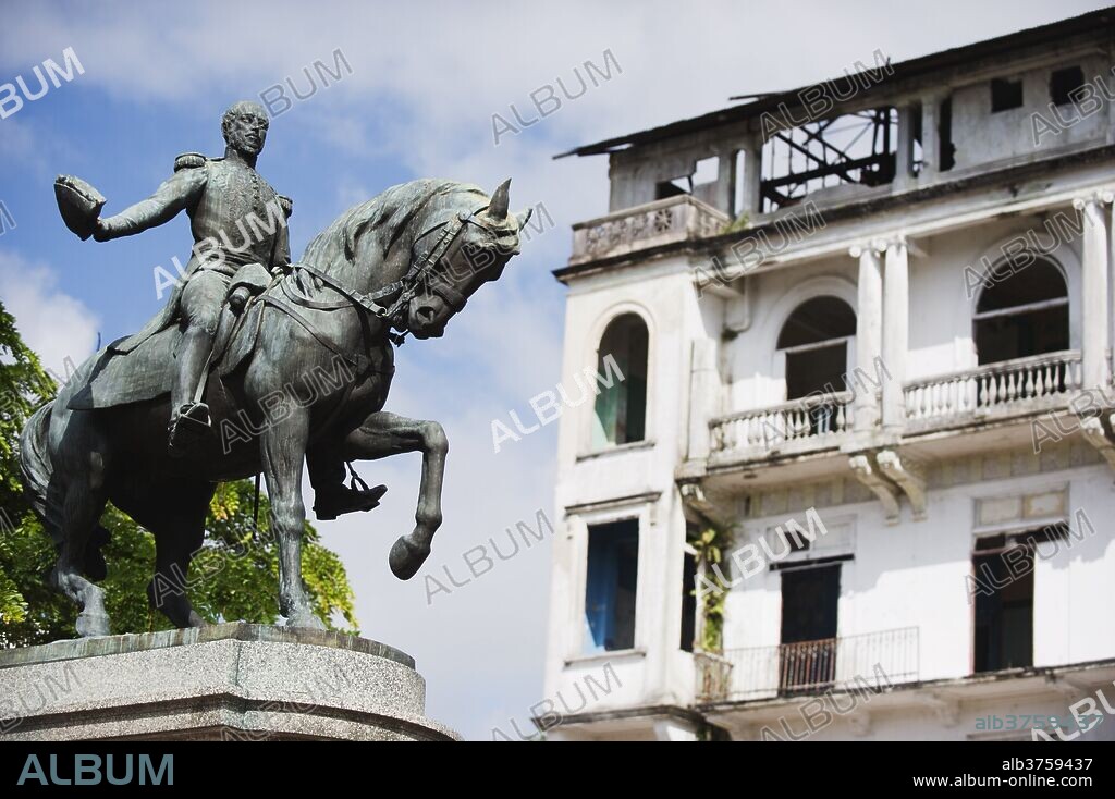 Statue of General Tomas Herrera, historical old town, UNESCO World Heritage Site, Panama City, Panama, Central America.
