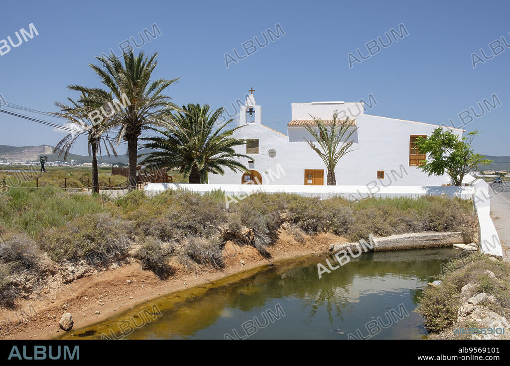 iglesia de Sant Francesc de Paula y centro de interpretacion del Parque Natural de las Salinas, siglo XVIII, Sant Jordi,Ibiza, balearic islands, Spain.