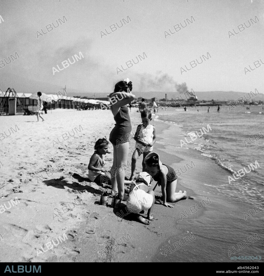 Beach, catania, sicily, italy 1940-50.