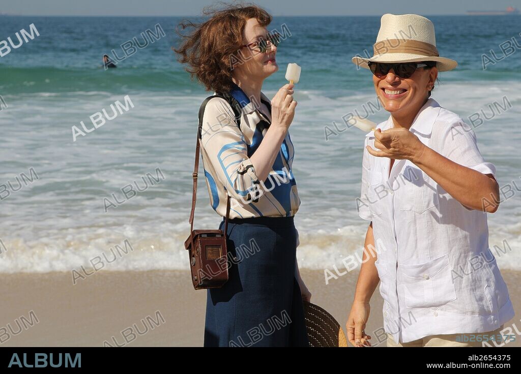 GLORIA PIRES y MIRANDA OTTO en LUNA EN BRASIL, 2013 (FLORES RARAS), dirigida por BRUNO BARRETO. Copyright LC BARRETO PRODUCTIONS/IMAGEM FILMES/GLOBO FILMES/GLOBOSAT.