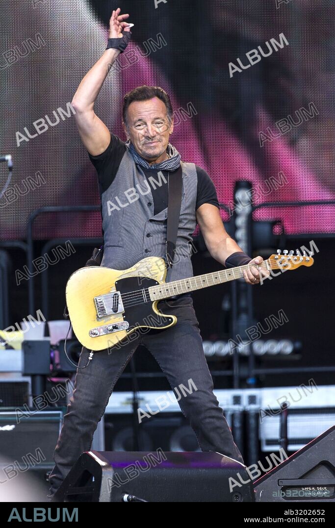 June 19, 2016 - Berlin, Berlin, Deutschland - Bruce Springsteen und die E Street Band beim Konzert der 'The River' Tour 2016 im Olympiastadion. Berlin, 19.06.2016. 19/06/2016