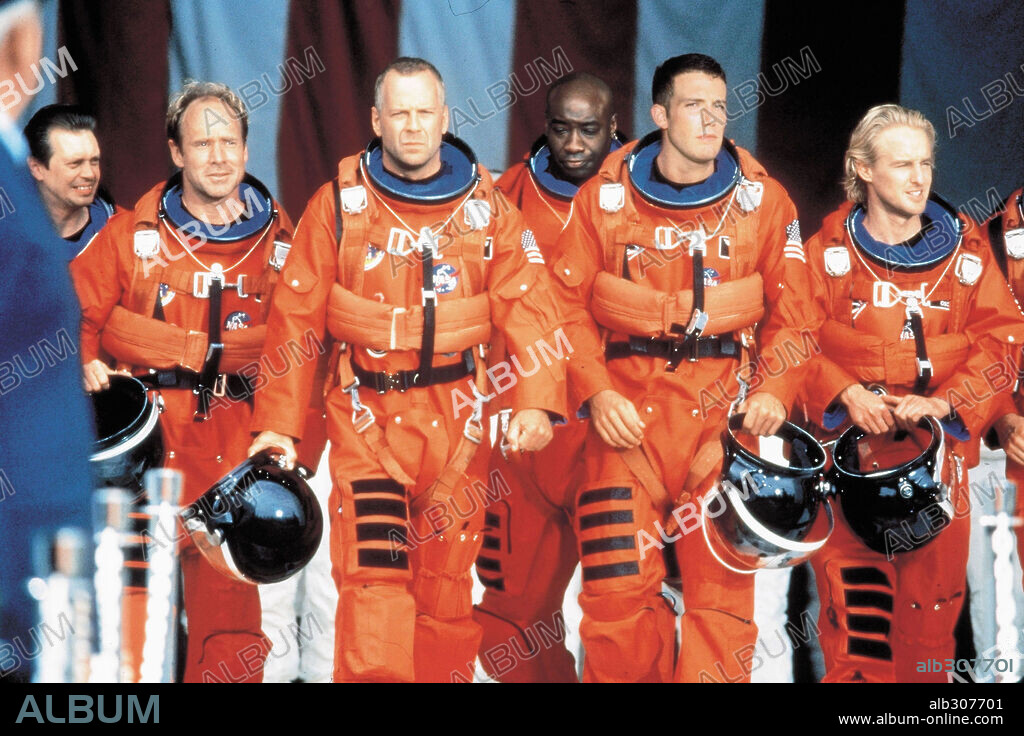 BEN AFFLECK, BRUCE WILLIS, MICHAEL CLARKE DUNCAN, OWEN WILSON, STEVE BUSCEMI and WILL PATTON in ARMAGEDDON, 1998, directed by MICHAEL BAY. Copyright TOUCHSTONE PICTURES.