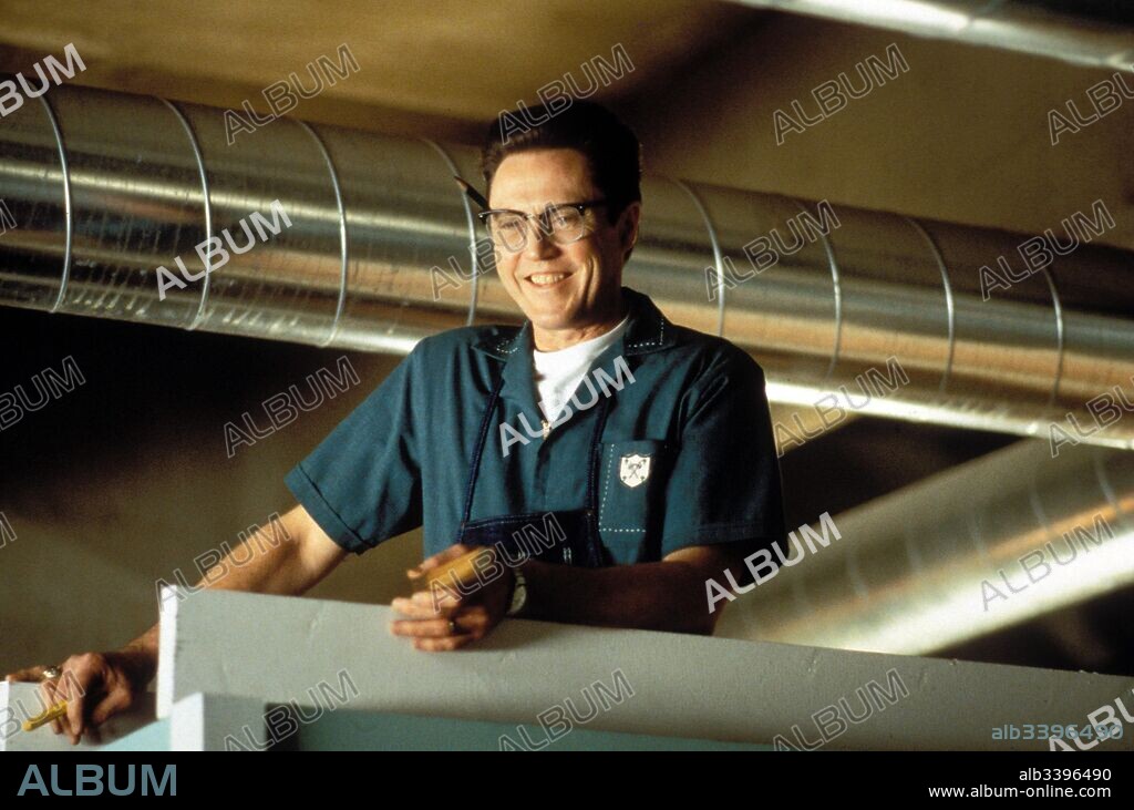 CHRISTOPHER WALKEN en BUSCANDO A EVA, 1999 (BLAST FROM THE PAST), dirigida por HUGH WILSON. Copyright NEW LINE CINEMA.