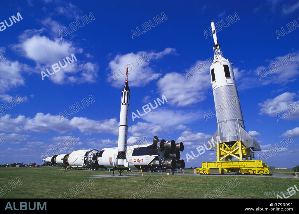 1973年 LYNDON B. JOHNSON SPACECRAFT CENTER ZERO IN ON SAFETY
