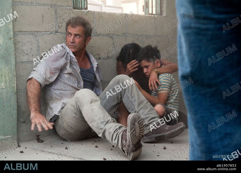 DOLORES HEREDIA, KEVIN HERNANDEZ and MEL GIBSON in GET THE GRINGO, 2012, directed by ADRIAN GRUNBERG. Copyright ICON PRODUCTIONS.