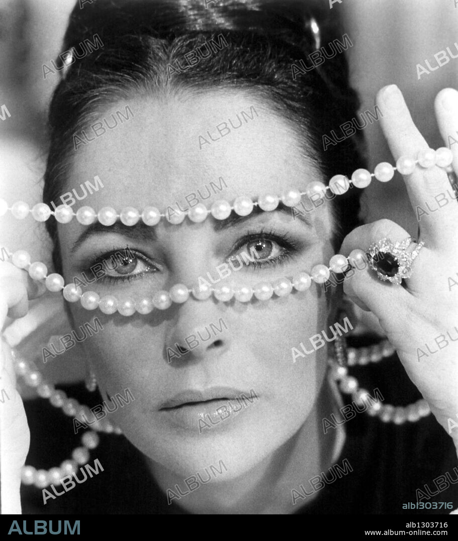 ELIZABETH TAYLOR en MIERCOLES DE CENIZA, 1973 (ASH WEDNESDAY), dirigida por LARRY PEERCE. Copyright PARAMOUNT PICTURES.
