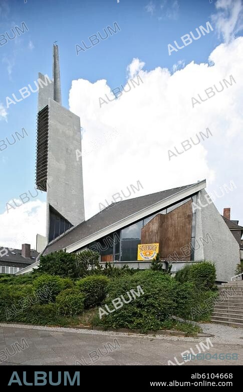 Berlin-Schöneberg, Ortsteil Alt-Schöneberg, Hauptstr. 47, Paul-Gerhardt-Kirche (1958-62 erbaut; Arch.: Hermann Fehling, Daniel Gogel und Peter Pfannkuch).-Außenansicht.-Foto, 2008.