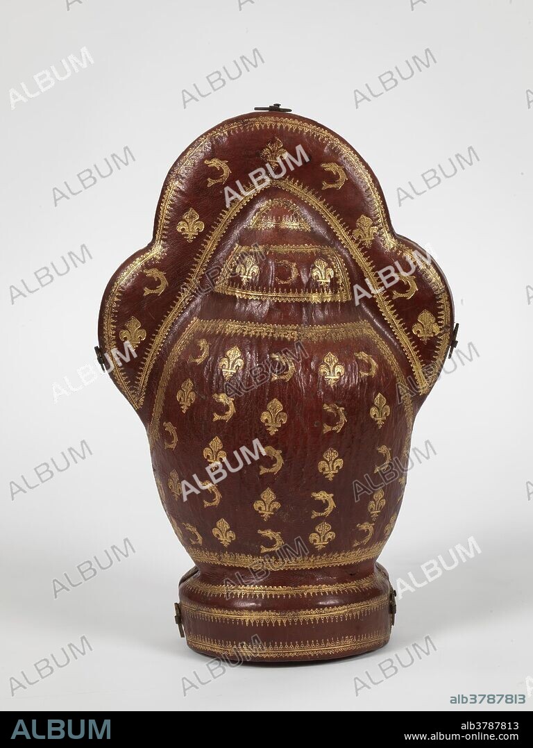 ANONIMO. Anónimo / 'Estuche para el Vaso con escenas del Génesis y el Éxodo'. 1650 - 1711. Cuero, Madera, Metal, Tela, 27 x 17,5 cm.