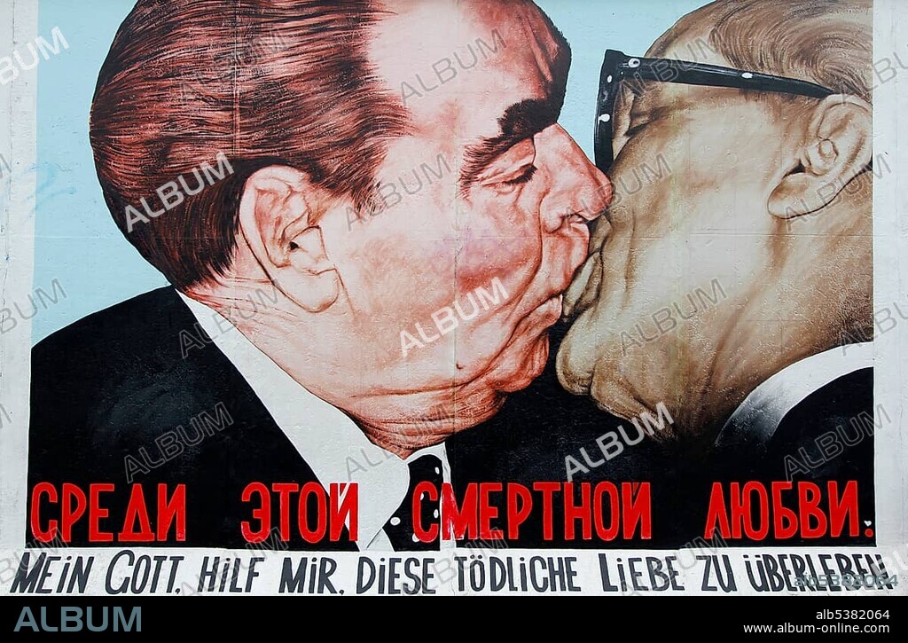 Dimitrij Vrubel, Fraternal kiss between Leonid Brezhnev and Erich Honecker, East Side Gallery, Berlin Wall art, Germany, Europe