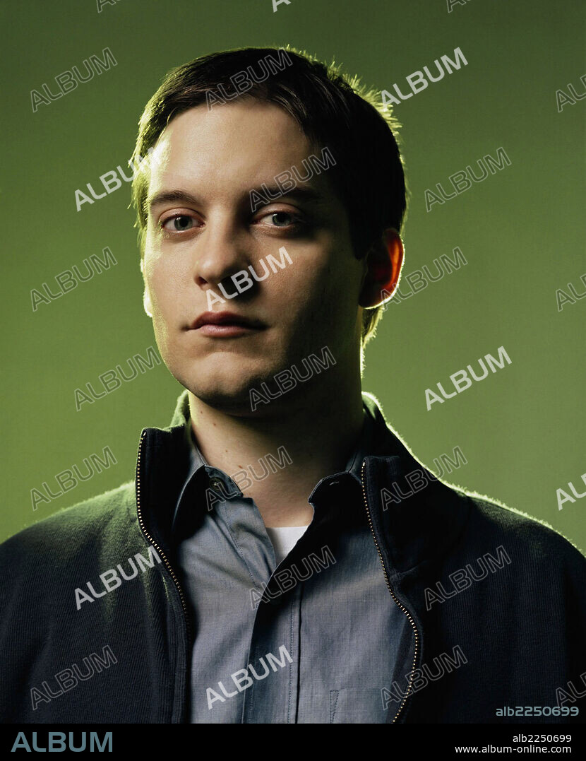 TOBEY MAGUIRE in SPIDER-MAN, 2002, directed by SAM RAIMI. Copyright COLUMBIA PICTURES/MARVEL ENTERTAINMENT.
