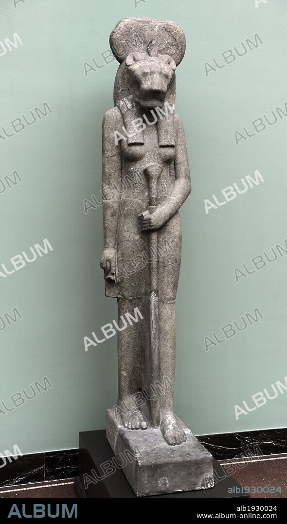 ARTE EGIPCIO. EGIPTO. Escultura de la DIOSA SAKHMET, con su forma de LEONA. Encontrar el punto desconocido. Diorita. Reinado de Amenofis III, c. 1400-1365 a. C. Dinastía XVIII, Imperio Nuevo. Museo Carlsberg Glyptotek. Copenhague. Dinamarca. Europa.