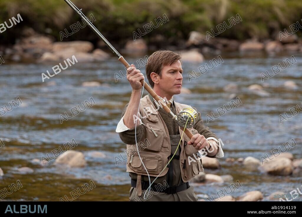 EWAN McGREGOR in SALMON FISHING IN THE YEMEN, 2011, directed by LASSE HALLSTROM. Copyright BBC FILMS.