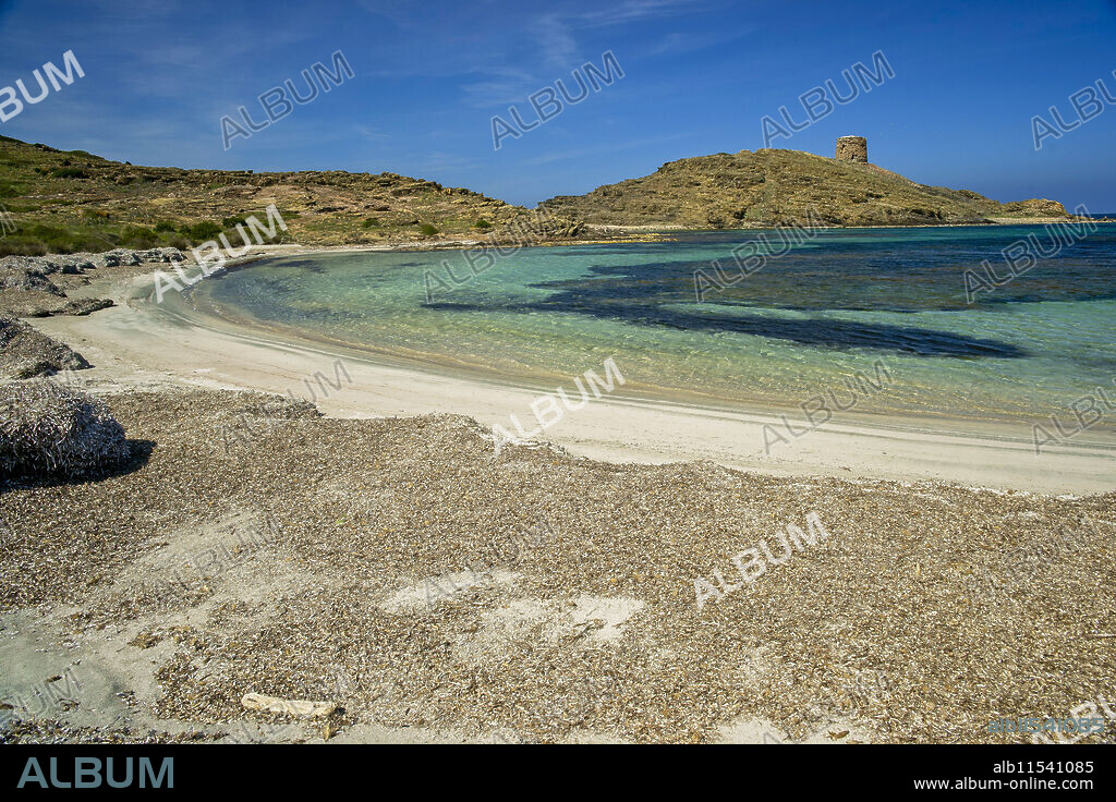 Es Coloma tower, Cala Tamarells, Parc natural de s' Albufera des Grau, Menorca, Biosphere Reserve, Balearic Islands, Spain.