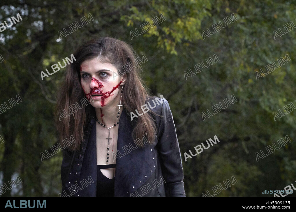 ALEXANDRA DADDARIO in WE SUMMON THE DARKNESS, 2019, unter der Regie von MARC MEYERS. Copyright THEFYZZ.