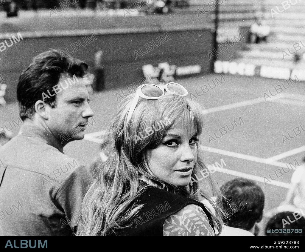 Antonella Lualdi and Franco Interlenghi, 60s.
