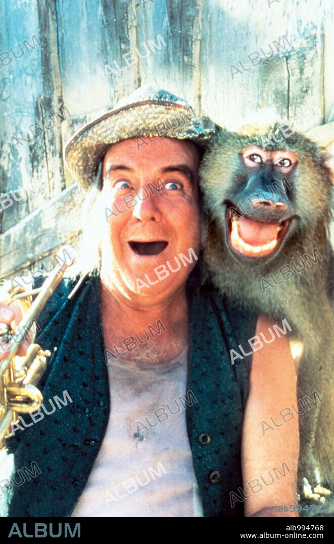 CHIQUITO DE LA CALZADA en PAPA PIQUILLO, 1998, dirigida por ALVARO SAENZ DE HEREDIA. Copyright P.A.S.H. FILMS.
