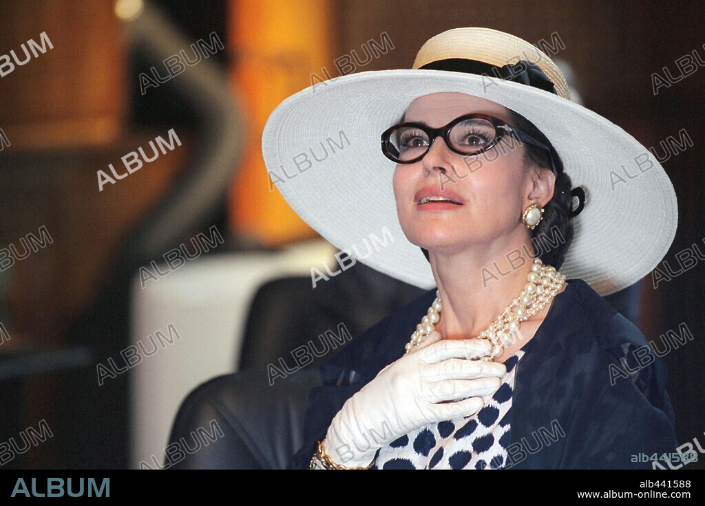 FANNY ARDANT en CALLAS FOREVER, 2002, dirigida por FRANCO ZEFFIRELLI. Copyright MEDUSA FILM/CATTLEY/GALFIN BABE/FRANCE 2 /ALQUIMIA CINEMA.
