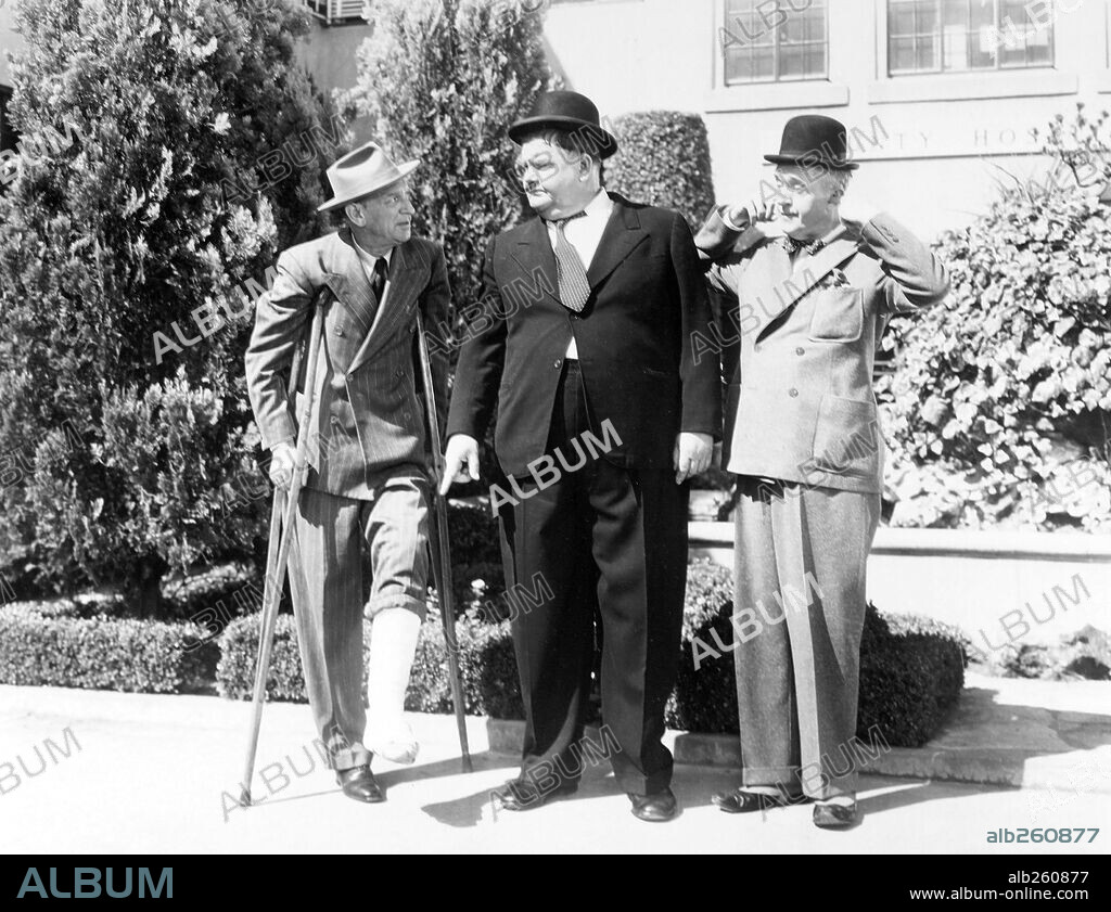 OLIVER HARDY and STAN LAUREL in THE DANCING MASTERS, 1943, directed by MALCOLM ST. CLAIR. Copyright 20TH CENTURY FOX.