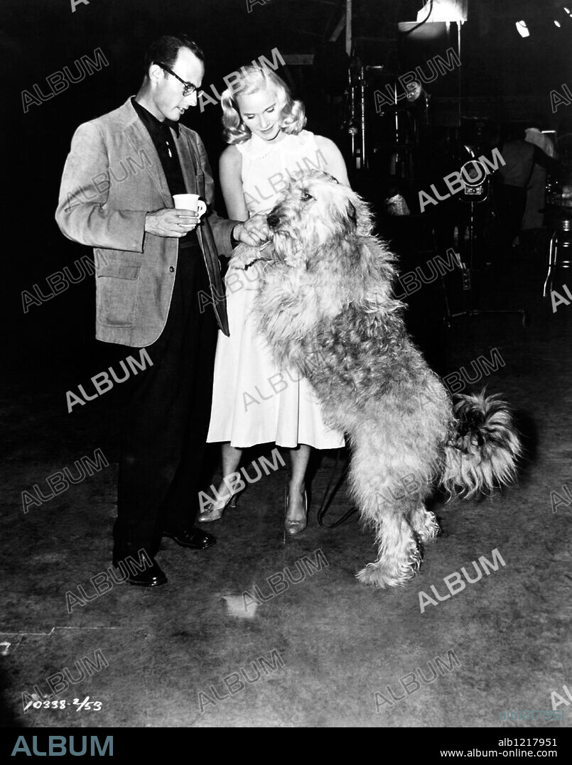 EVA MARIE SAINT and NORMAN PANAMA in THAT CERTAIN FEELING, 1956, directed by NORMAN PANAMA. Copyright PARAMOUNT PICTURES.