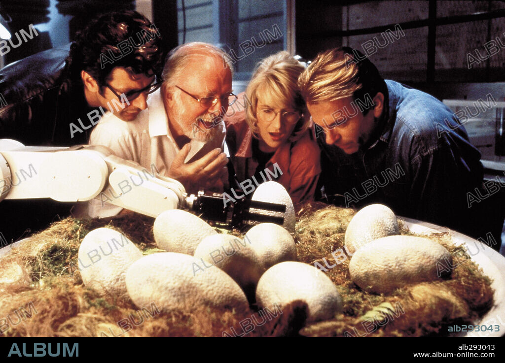 JEFF GOLDBLUM, LAURA DERN, RICHARD ATTENBOROUGH y SAM NEILL en PARQUE JURASICO, 1993 (JURASSIC PARK), dirigida por STEVEN SPIELBERG. Copyright AMBLIN/UNIVERSAL / CLOSE, MURRAY.