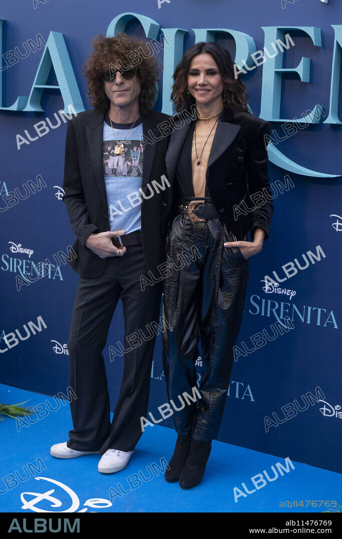 Craig Ross and Goya Toledo attends to 'La Sirenita' 'The Little Mermaid' photocall on May 19, 2023 in Madrid, Spain.