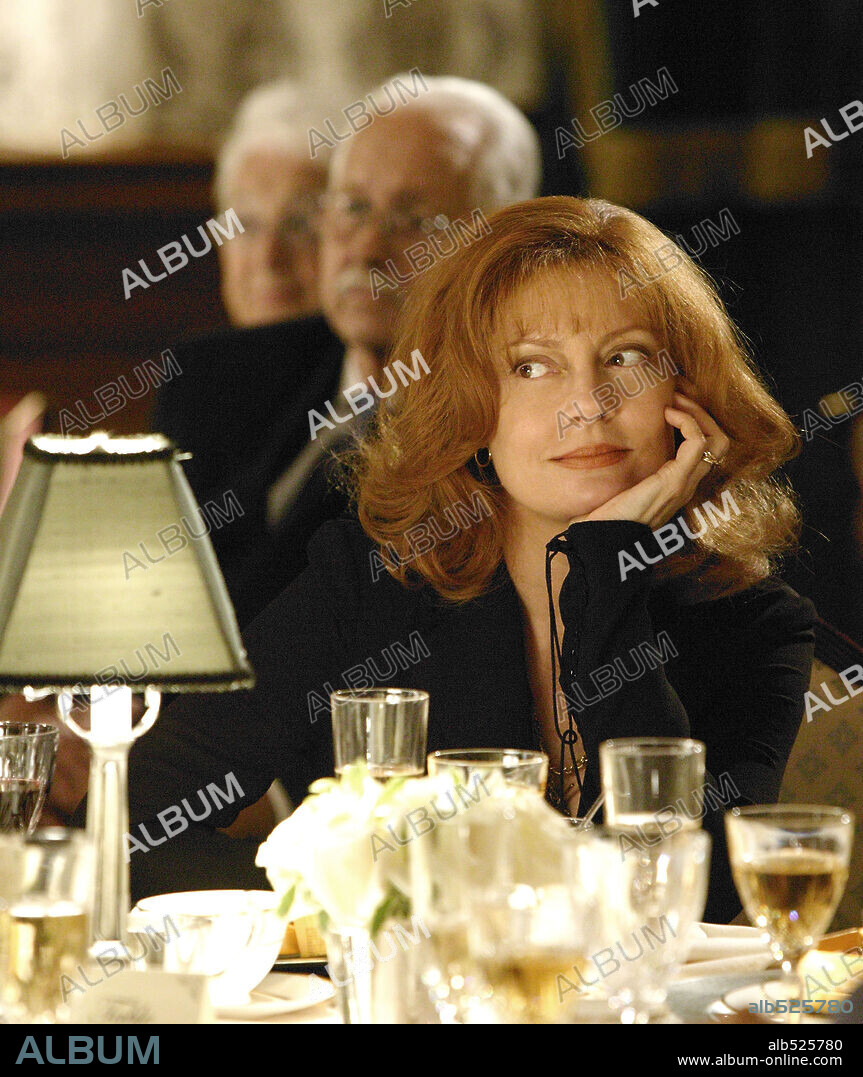 SUSAN SARANDON in SHALL WE DANCE?, 2004, directed by PETER CHELSOM. Copyright MIRAMAX.