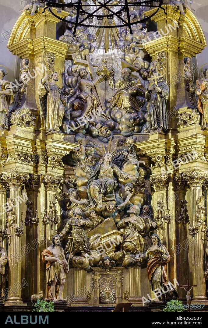 Iglesia de la Inmaculada Concepción, retablo mayor de la Asunción siglo XIX, Sant Matgi, Palma, Mallorca, balearic islands, Spain.