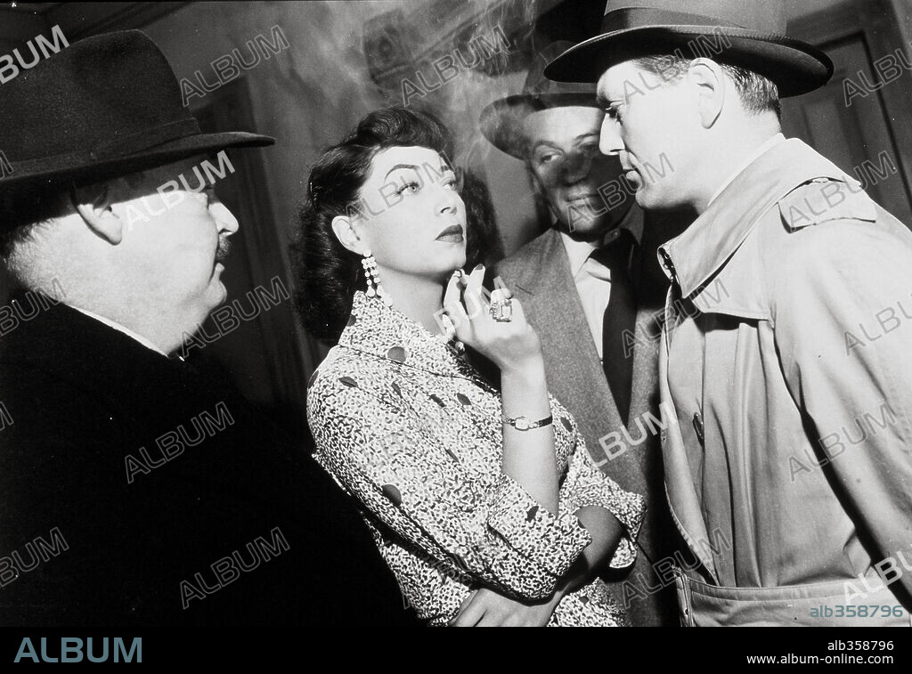 CHARLES McGRAW and MARIE WINDSOR in THE NARROW MARGIN, 1952, directed by RICHARD FLEISCHER. Copyright RKO RADIO.