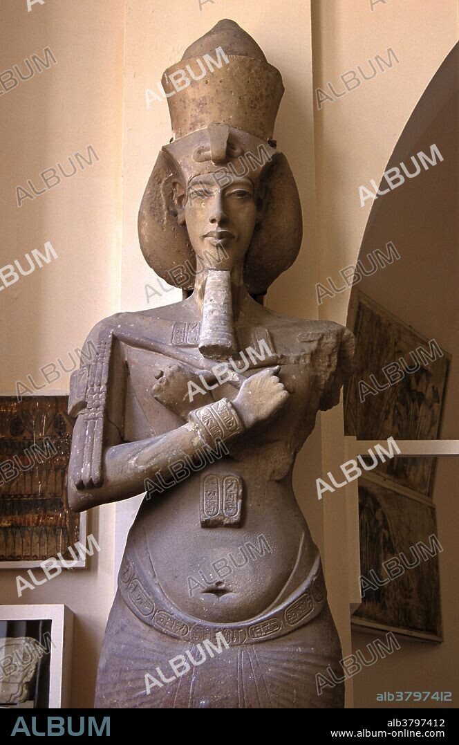 Statue of Pharaoh Akhenaten -14th century BC, Museum of Egyptian Antiquities, Cairo, Egypt, Africa.