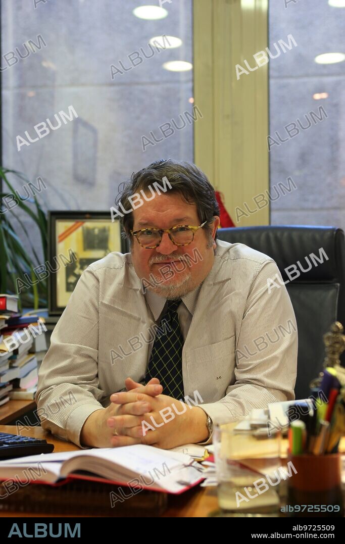 11 junio 2013. José Miguel Santiago Castelo en su despacho de Abc. Foto Jaime Garcia  Archdc Jaime Garcia.