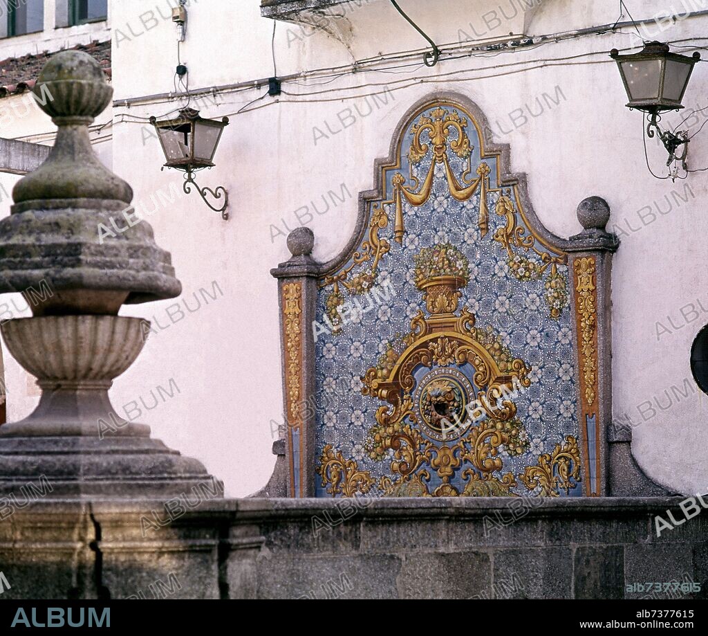 JUAN RUIZ DE LUNA (1863-1945). FUENTE DEL MERCADO EN LA CORREDERA DEL CRISTO.