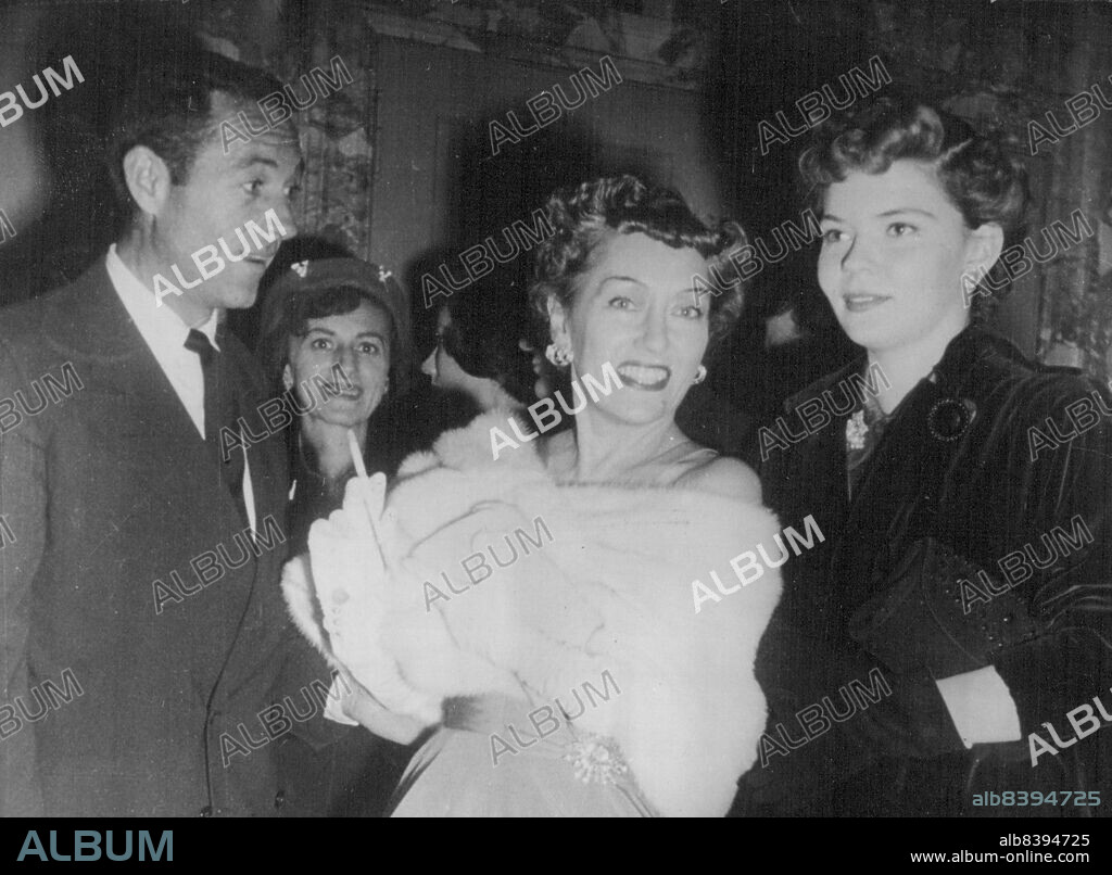 Gloria Swanson Daughter To Marry Paris Film Producer.Gloria Swanson and daughter Michelle Farmer who is soon to wed a Paris film producer, arrive for the premiere of film star Ginger Rogers' Broadway show "Love and Let Love" in New York. October 1, 1951. (Photo by Paul Popper, Paul Popper Ltd.).