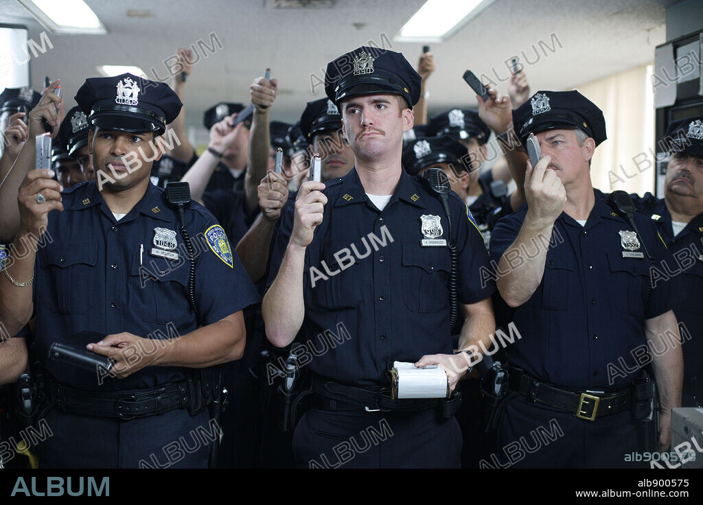 ARMANDO RIESCO in WORLD TRADE CENTER, 2006, directed by OLIVER STONE. Copyright PARAMOUNT PICTURES / DUHAMEL, FRANÇOIS.