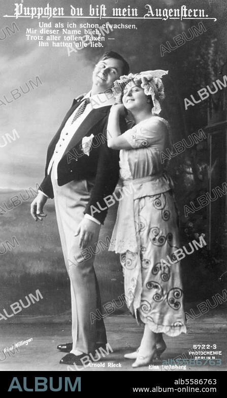 Gilbert, Jean (eigentl. Max Winterfeld). Komponist, 1879-1942. Werke: "Puppchen" (Operette), UA 1912. Rollenbild Arnold Rieck und Elsa Grünberg in einer Aufführung im Berliner Thalia Theater. Fotopostkarte, undat. (Foto: Willinger).