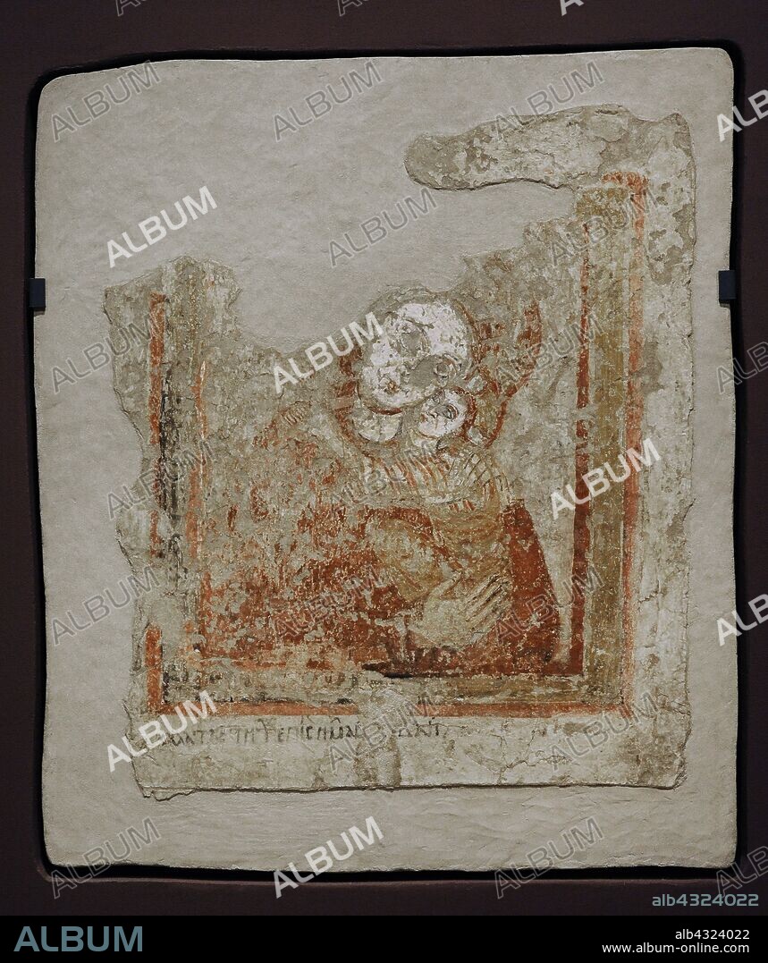 Fresco con la representación de la Virgen María con el Niño (Eleusa). María con túnica púrpura inclina la cabeza hacia Jesús y éste la abraza. Siglos XII-XIII. Pared oriental de la escalera. Catedral de Faras, Sudán. Galería Faras. Museo Nacional. Varsovia. Polonia.