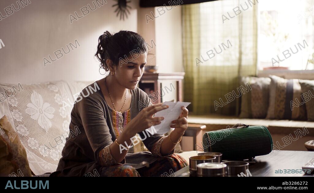 NIMRAT KAUR en THE LUNCHBOX, 2013 (DABBA), dirigida por RITESH BATRA. Copyright SIKHYA ENTERTAINMENT/DAR MOTION PICTURES/NFDC.