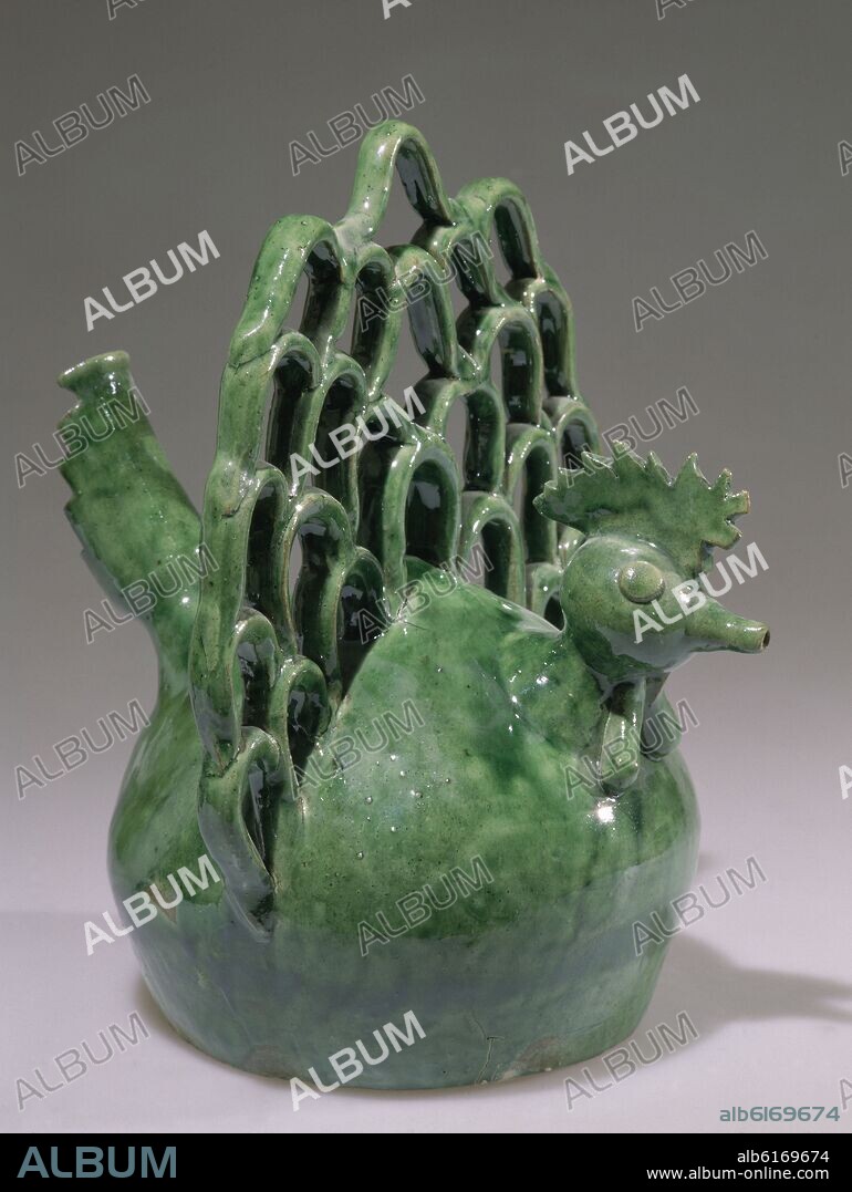 BOTIJO DECORATIVO CON FORMA DE GALLINA VIDRIADO Y PINTADO EN VERDE.