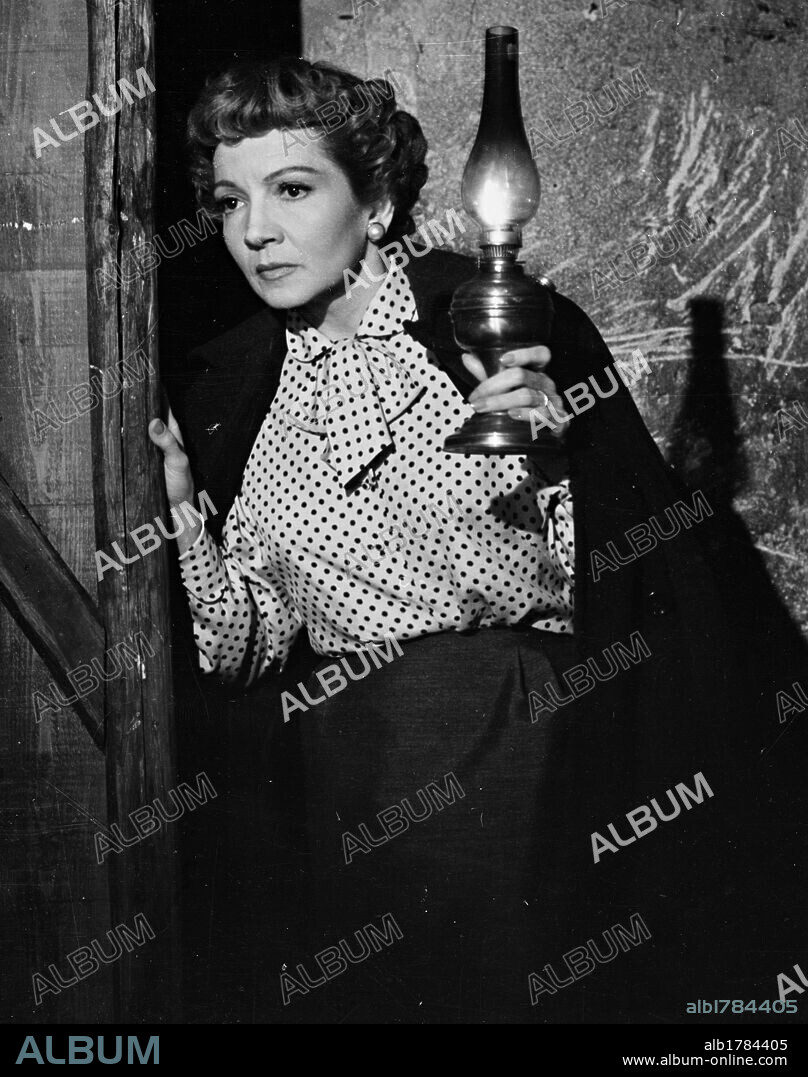 CLAUDETTE COLBERT in DAUGHTERS OF DESTINY, 1954 (DESTINÉES), directed by CHRISTIAN-JAQUE, JEAN DELANNOY and MARCELLO PAGLIERO. Copyright FRANCO LONDON FILMS.