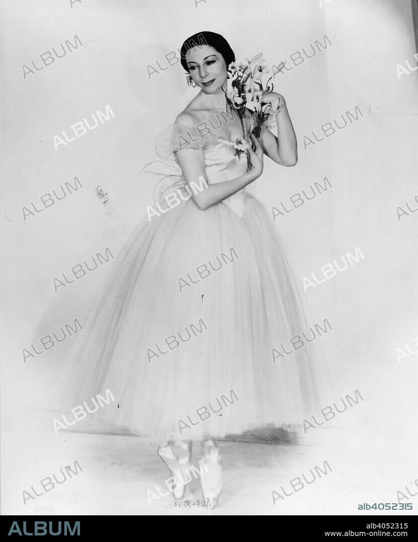 Alicia Markova (1910- ), Britsh ballet dancer, as Giselle in Act 2.