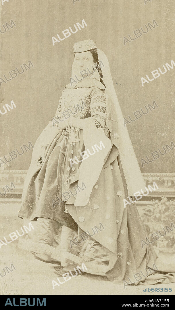ANGEL ALONSO MARTINEZ (1825-1868). MARIA LUISA FERNANDA DISFRAZADA - DUQUESA DE MONTPENSIER - FOTOGRAFIA EN BLANCO Y NEGRO - S XIX.