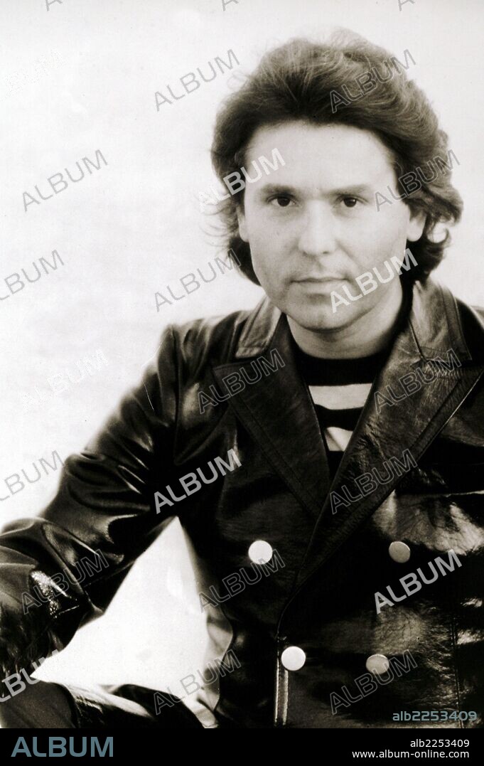 RAPHAEL. RAFAEL MARTOS SANCHEZ. CANTANTE ESPAÑOL.LINARES 1943 -.