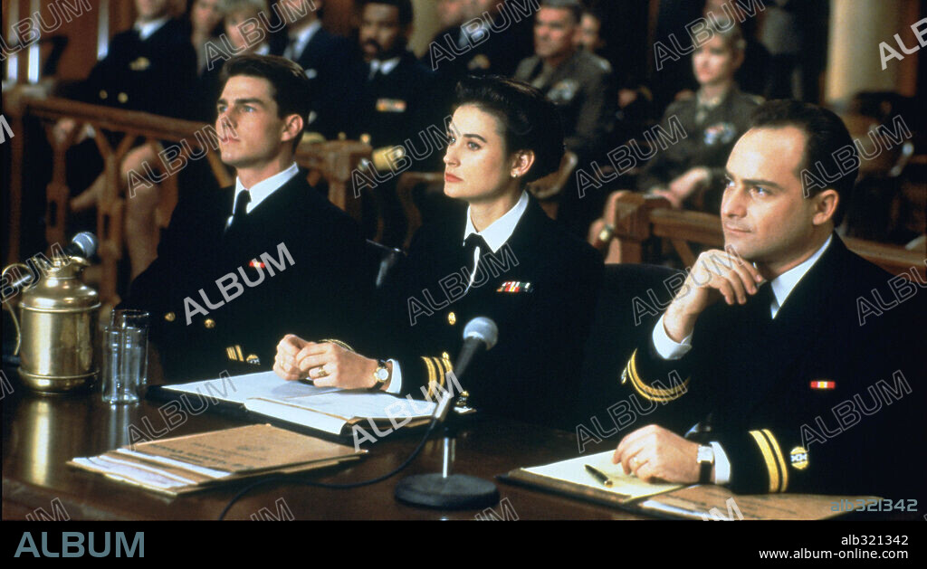 DEMI MOORE, KEVIN POLLACK y TOM CRUISE en ALGUNOS HOMBRES BUENOS, 1992 (A FEW GOOD MEN), dirigida por ROB REINER. Copyright COLUMBIA TRI STAR / BALDWIN, SIDNEY.