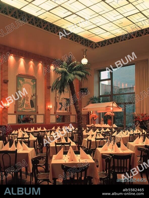 Berlin-Mitte, Restaurant Nolle. (S-Bahnbögen am Bahnhof Friedrichstraße). Innenansicht. Foto, Januar 2000.
