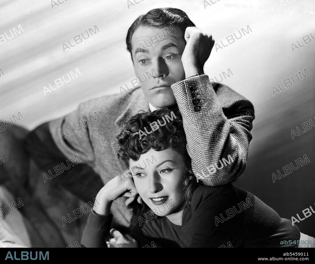 BARBARA STANWYCK and HENRY FONDA in THE LADY EVE, 1941, directed by PRESTON STURGES. Copyright PARAMOUNT PICTURES.
