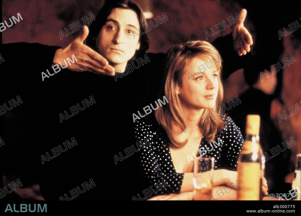 CARMELO GOMEZ y EMMA SUAREZ en TIERRA, 1996, dirigida por JULIO MEDEM. Copyright SOGETEL/LOLAFILMS.
