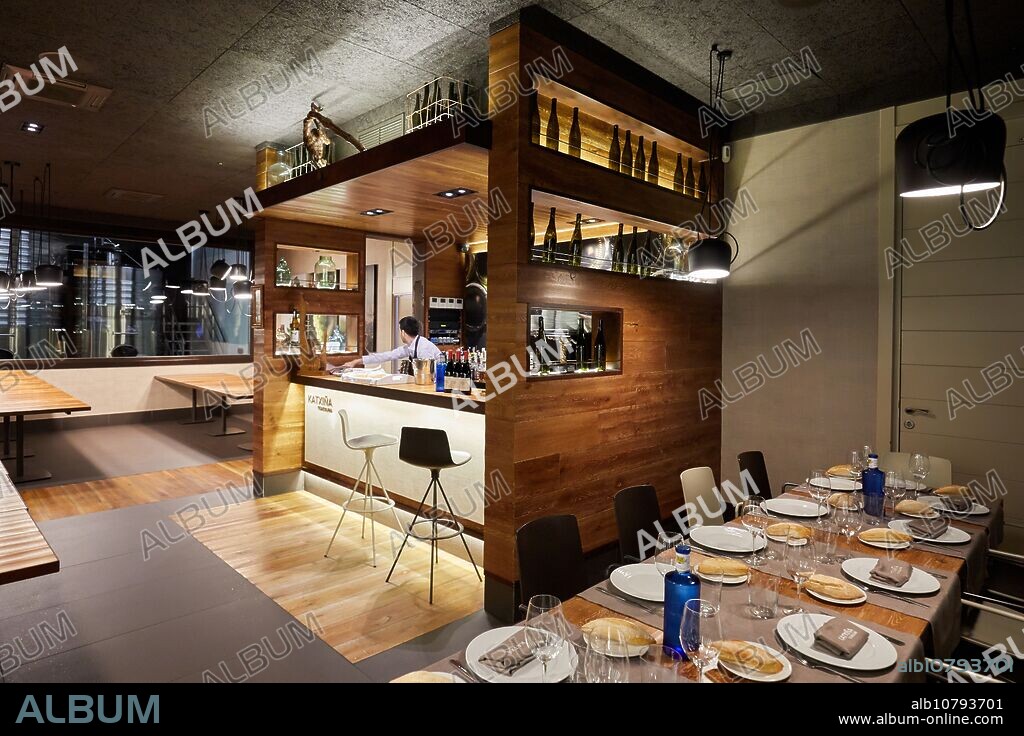 Restaurant, Bodega Katxiña, Orio, Gipuzkoa, Basque Country, Spain, Europe.