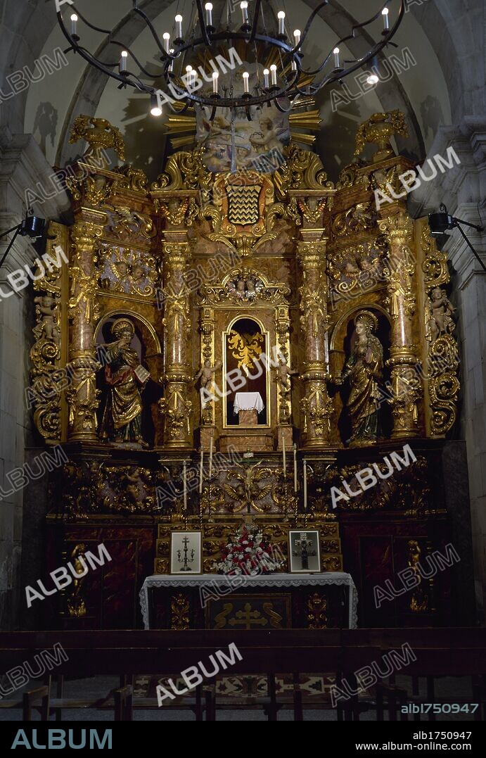 ARTE S. XVIII. ESPAÑA. IGLESIA DE SAN PABLO DE NARBONA. Templo gótico-renacentista construído a finales del siglo XVI. CAPILLA DE LA SANTA CRUZ. Vista del RETABLO CHURRIGUERESCO realizado por Isidre ESPINAL en 1722, con la IMAGEN DE SAN JUAN (izqda.) y MARIA MAGDALENA (dcha.). ANGLESOLA. Comarca de l'Urgell. Provincia de Lleida. Cataluña.